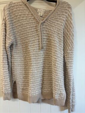 Textured V-Neck Sweater with hood. XS but fits more like a small to medium.